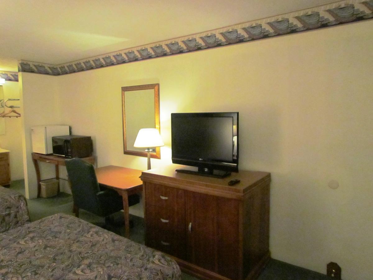 Travel Inn&Suites Frankfort Esterno foto